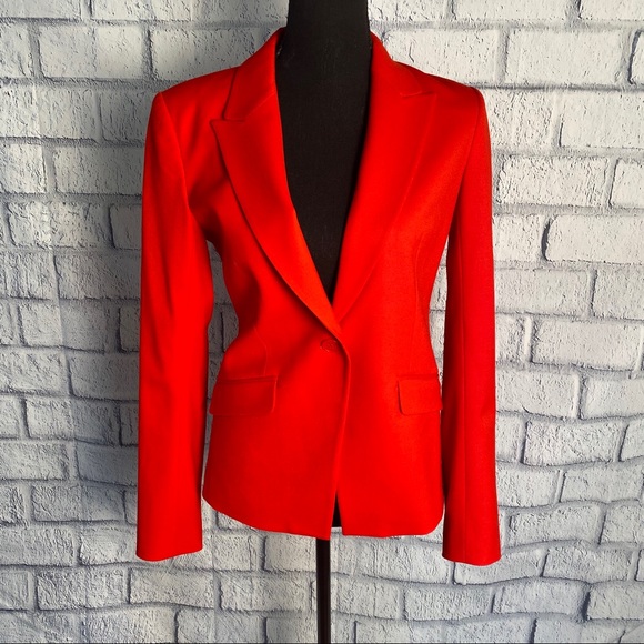 theory red suit